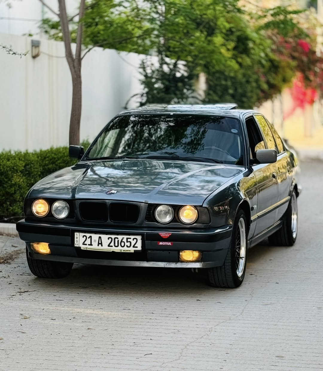 السلام عليكم 🧿

للبيع BMW 525i 

وارد اليابان 🇯🇵 

اصل 525i بليته وسنويه 

السياره بلاديه بمعنى الكلمه 

مكينه6سلندرمسكرفانوس

كيراوتو 3وضعيات قياده🔗

كيرومحرك مكفولات💎

موديل1990🚸

رقم سليمانيه سنويه لل2029 

تحويل اووكاله مظمون 🪩 

اللون نفطي صبغه جديده

بدون ظربه اوخياس نهائيا

بجم عريض مري طياره

غرفه جلد ميكانيك نضيفه

سلايت روف طكتين✳️

بك لايت ديبو 🌠

سنتر لوك شخاطه 🎑

صالنصه بلاديه حته حجر البيئه موجود نعومه فول

 4 جامات كهرباء⚠️

حداديه اماميه خلفيه جديده

تبريد ثلج ❄️ 

كهربائيات بلاد بدون جطلات

 السياره مابيه كلوب طافي كلهه شغاله

كلج مروحه راديتر حاضن جدد

ادامه كامله للمحرك من البلكات للفيتبم كله جديد 

منضومت البانزين 100‎%‎

ويل البينه 17 اصلي توسايز جديد تخم تاير جديد باتري جديد

السياره جاهزه بدون مصرف

مكاني النجف 🕌

السعر 65$💸

***********☎️
