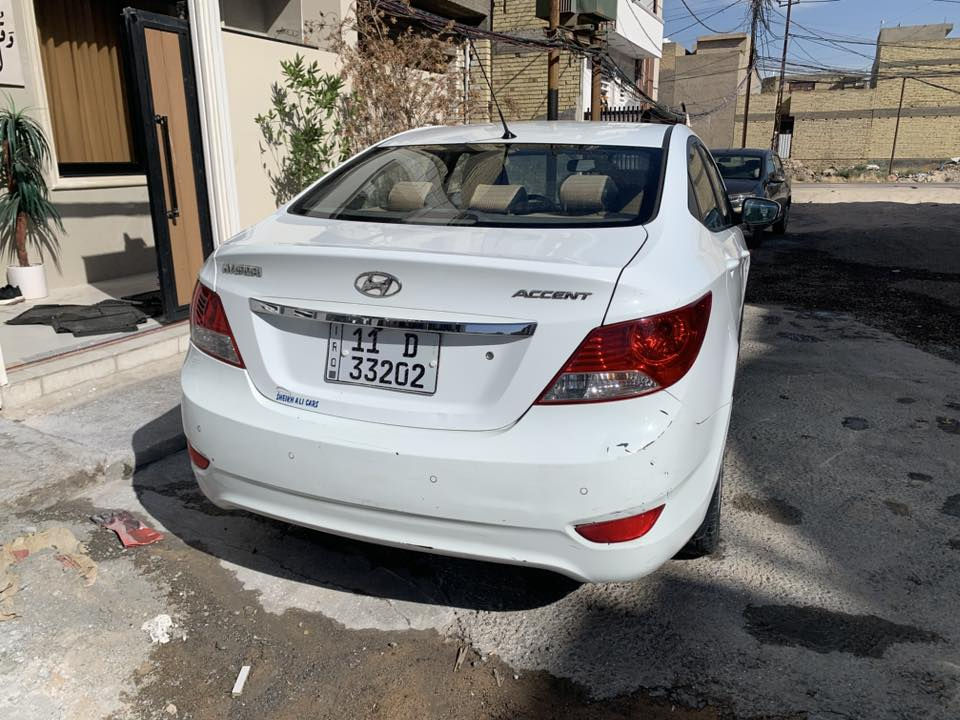 اكسنت ٢٠١٢خليجي 
السيارة نظيفة قطرة صبغ مابيهة سونار موجود 
كيرك محرك مكفول 
السيارة ماشية ١٢٧
السعر ١٠٢ وبيهة مجال بسيط
***********
السيارة فول فتحة تجاوي اشاير بامري
