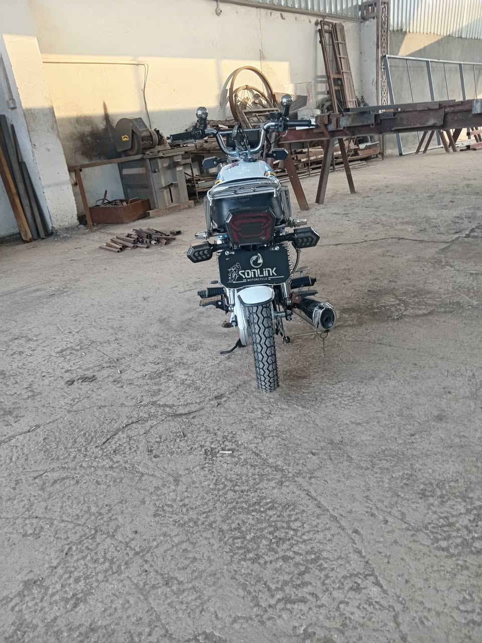 سلام عليكم دراجه لبيع مديل ٢٠٢٥ مكفولة كفاله عامه من كلشي خمسه كير أوراق *********** مكاني بابل الطليعه
