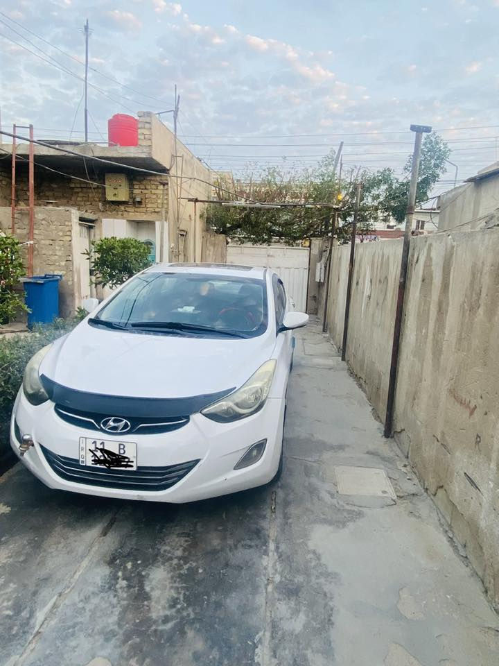 الانترا موديل 2012 خليجي  محرك 1800 مكاني بغداد الزعفرانية ***********     117
