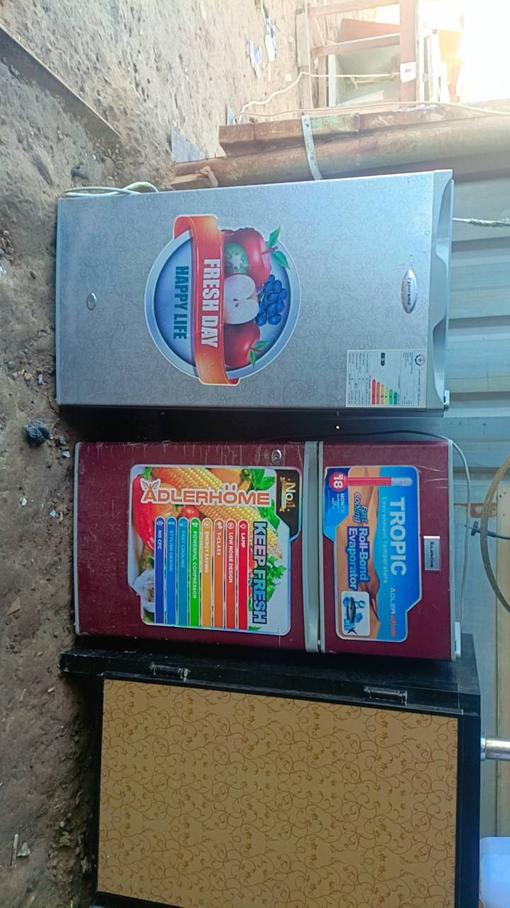 يوجد لدينا مواد منزليه في معرض ومزاد البركه العنوان كاطون الرازي شارع الحولي مقابيل الجملونات ***********
