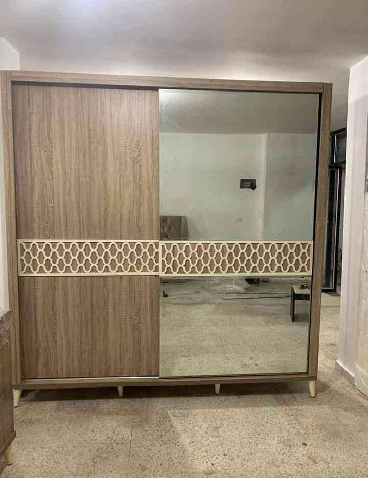 السلام عليكم ورحمة الله وبركاته
معرض ونجارة المهندس للاثاث والديكور المنزلي تصمين غرف نوم ومطابخ وديكورات حسب الطلب
العمل حسب طلب الزبون يشمل النقل والشد الى المنزل التعامل بالجمله والمفرد وبالنقد والاقساط
 العنوان صلاح الدين قضاء العلم شارع الاطباء
التواصل عالخاص والواتساب ***********
او اتصال عالرقم ***********
