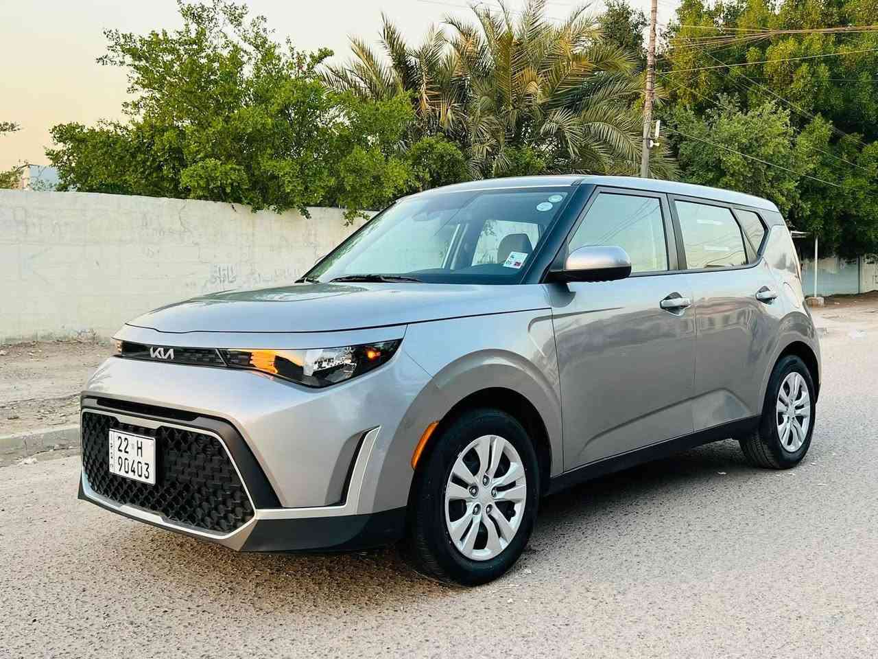 السلام عليكم ((للبيع فقط بدون مراوس))
كيا سول ( موديل 2023 ) ( الشكل الجديد ) ( لون سلفر )
( بجم كبس ) ( بدون ايرباك ) ( ماشية 20 الف زيرو )
رقم اربيل الماني ترقيم جديد هزه فحص كله جديد بسمي  تحويل مضمون100%
ضرر السيارة جاملغ وباب ضرر خفيف جدا 
دخال السيارة بيجي
محرك 2000 دوش
رادار امامي. تنبيه توقف ذاتي
تحديد مسار
اطفاء ذاتي عند التوقف السيارة
دشبول دجتل الشكل الجديد
تيرات نكسن بلادية مال شركة
مانع انزلاق + ABS
شكن USB خلفي
شاشة حجم كبير + خزن ميموري نضام car play لعرض الهاتف والخرائط
فول تحكم ستيرن كروس سرعة
3 وضعيات قيادة
شاشة جبيرة
صندوك بصمة
دسكات خلفي امامي
ارضيات الشركة + كتلوكات الشركة
سبير وعدة الشركة
السيارة على وضعية الشركة
حجر بيئة بلادي شركة
سيرفس كامل دهن+ فلاتر السيارة كاملة مكملة لسيارة جاهزة بدون اي نقص واي مصرف مابيها ( سعرها 160 وبيها مجال للشراي ) رقمي : *********** مكانها ( كرادة قرب ساحة كهرمانة)
