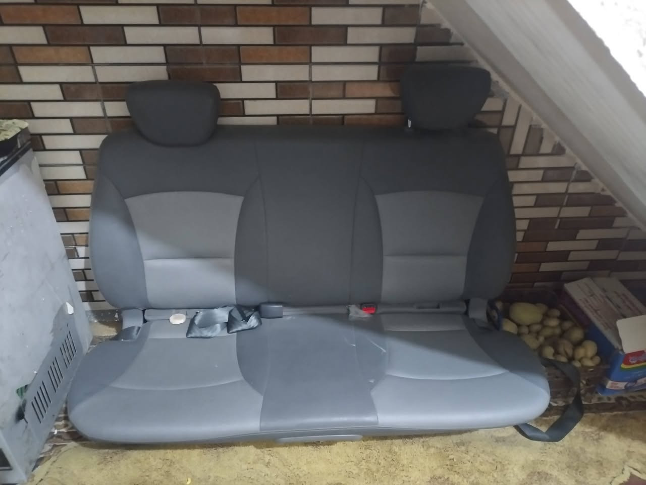 كشن عدد  2 كفاله مال حاويه جديد   سعر واحد 100. حله.  ***********
