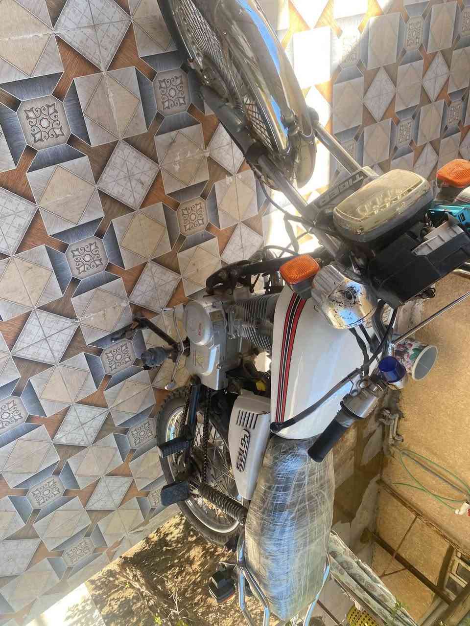 تايكر 19بيه 5اوراق سعر 300وبيه مجال خير من الله شلعه فول لفول مامدح بيه تعال وشوفه بس دراجهً يرادله يعني ترتيبات سبب لبيع اريد اخذ تكتكً رقمي ***********اتصال او واتساب بس اكثر شي متواجد عل واتساب لان اخلي مغلق مرات وحياكم الله
