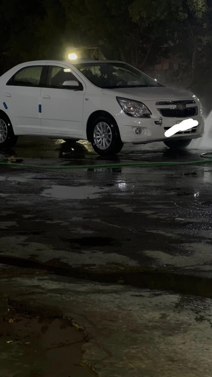 السلام عليكم افضل الأعمال الصلاة على محمد وال محمد ، شوفر ليت كوبالت للبيع موديل 16 السيارة باسمي كاملة مكمله تخم تاير جديد + دوشمه جلد+ ارضيه جلد السيارة استخدام شخصي ماشي 116 الف جديد وخيرا من الله مكفول كير مكينه تبريد بيها فقط ربع باب السايق صبغ بسيط جدا باقي مكفول من كلشي وسعر حلو ومناسب بالنسبه لخواتها عارضها 95وبيها مجال للشراي ماتعبة لجاد وشراي يشلع عيواني وخادم للاستفسار اكثر ***********
