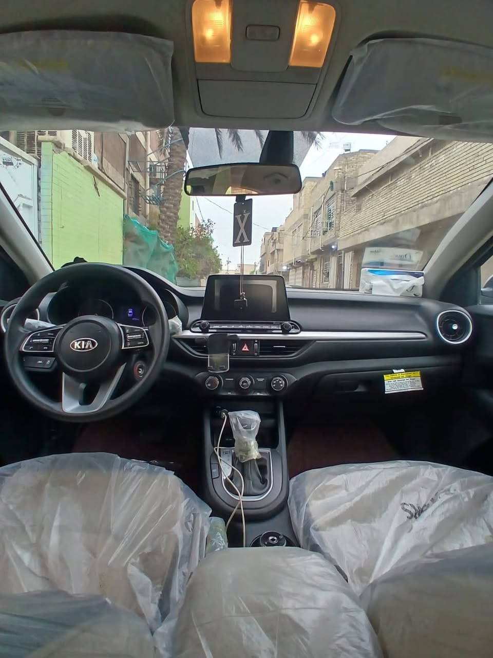 سلام عليكم (مكلف بالنشر)
فورتي2020
حادثها جهة السايق بابين +جاملغ خلفي
محرك 1600
السعر120$
مامتواجد على الفيس 
تواصل /***********
