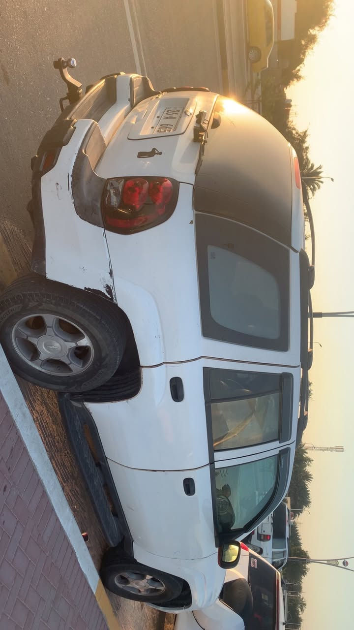 السلام عليكم اخوان بلايزر موديل 2008 بيها طخات قليلة السعر ب90 التفاصيل اكثر (***********) العنوان البصره
