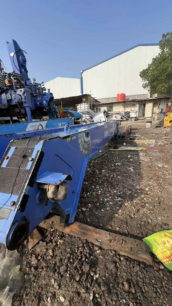 كرين اف اكس حديث فول سيفتي وارد يابان
حجم 360 مخالف 3 سلاتات جديد كلش كامل مكمل مع بم 13 سن مكاني البصره 
صناعيه حمدان
***********
