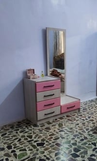 للبيع • غرف نوم