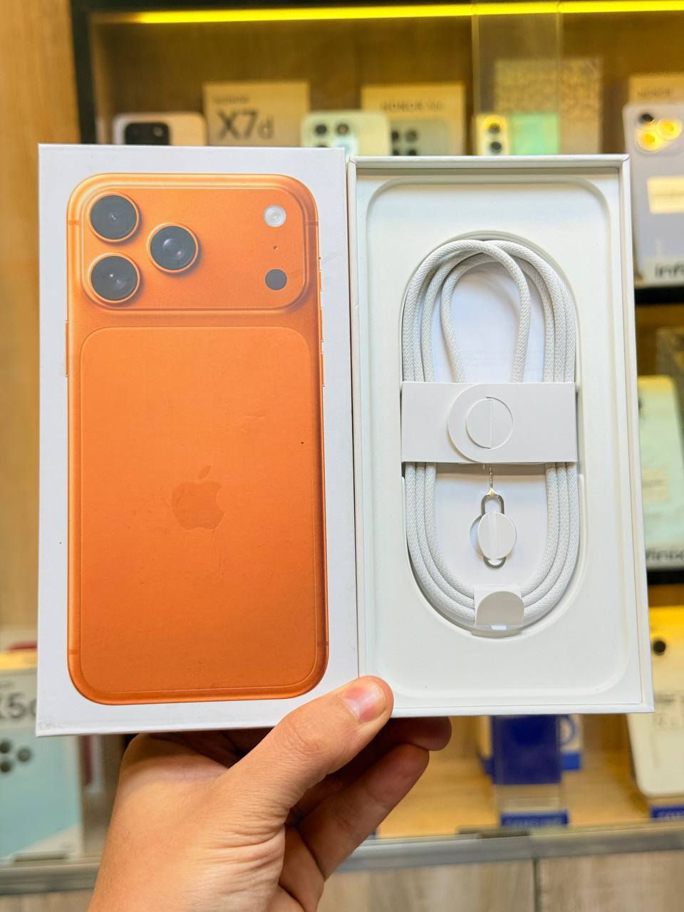 أيفون 17 برو ماكس  ذاكره 256 بطاريه 100 مشحون 4 مرات فقط يعني بس مفتوح من كارتون اعتبره فاتحه بيدك من كارتونه ممبدل بي شي مع ضمان 5 ايام نضافه 100‎%‎ كامل ملحقاته  وتر بروف عل حاسبه كله نورمل مكاني بغداد البياع شارع 13 مركز الريس للموبايل
⭕️متوفر اقصاد رافدين منصه ⭕️


**إذا كنت صاحب هذا الإعلان وتريد حذفه لأي سبب، رجاءا أرسل رسالة إلى الدعم الفني**