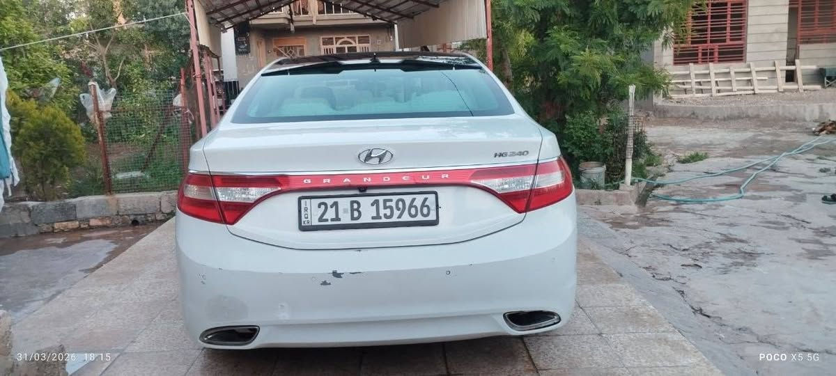 ​للبيع: هيونداي أزيرا 2012 (وارد خليجي)
المواصفات:
​المحرك: 4 سلندر (2400).
​الوارد: خليجي.
​الإضافات:
​السقف: فتحة بانوراما.
​التشغيل: بصمة (تشغيل + أبواب).
​الكشنات: تحكم كهرباء + تدفئة.
​الستيرن: تحكم كهرباء بالوضعية + أزرار تحكم (صوت + اتصال بلوتوث).
​الحساسات: رادارات (حساسات) أمامية وخلفية أصلية.
​الشاشة: شاشة معلومات وتحكم بالصوت (الشاشة الصغيرة الأصلية).
​ديالى - خانقين - ناحية السعدية
رقم الهاتف: ***********
