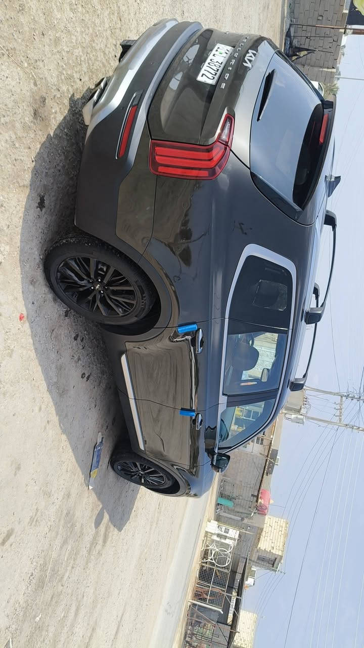 تولرايد 22 أعلى فئه بالمواصفات برستيج رقم بغداد باسمي الحادث والسونار مرفق مع صور السيارة 
***********
السعر 245$
