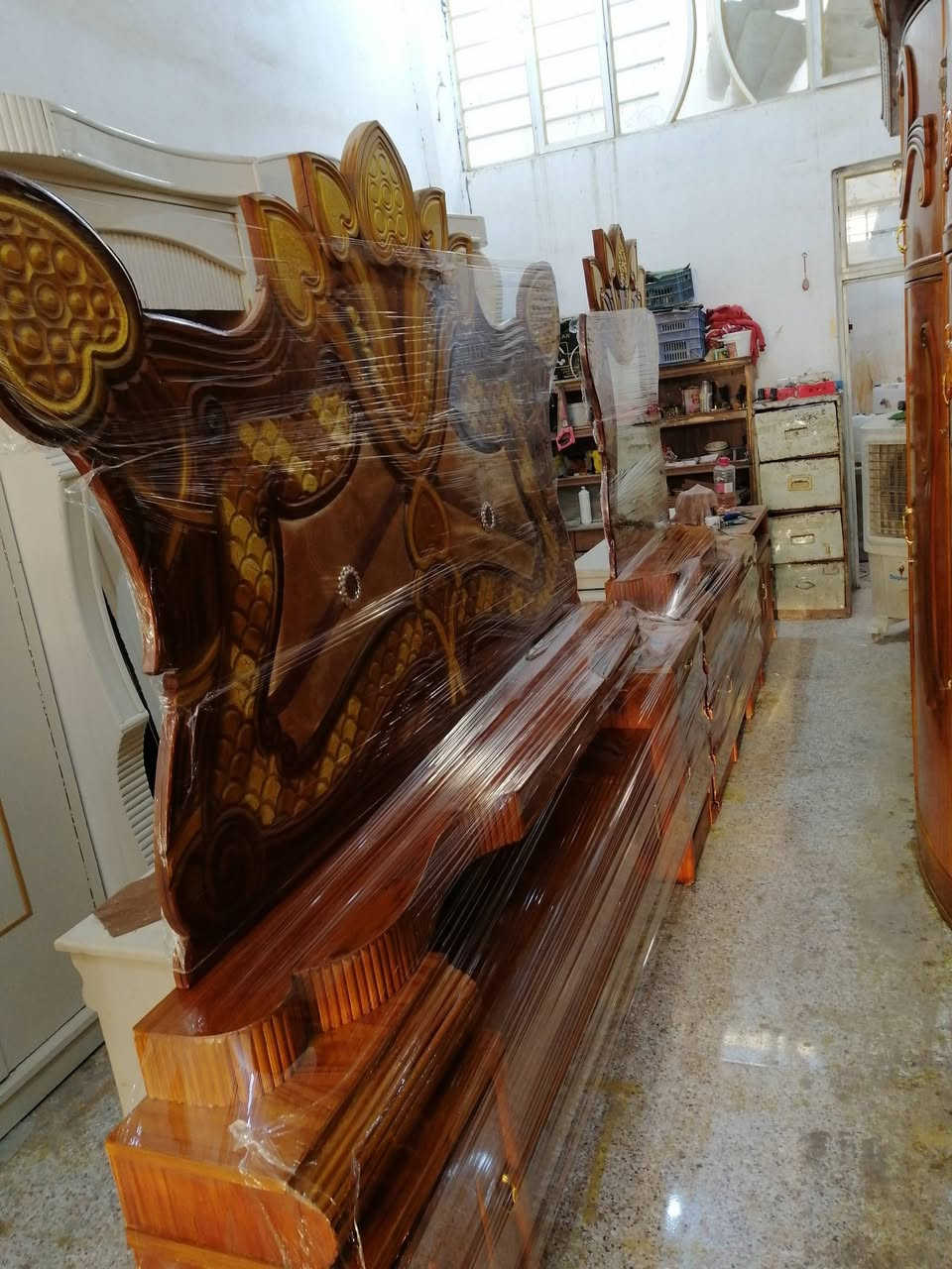 غرفه للبيع ٦باب صاج نظيفه جدا السعر 875 الف وبيه مجال كنتور ٤ باب مستعمل شهر واحد اخو الجديد ب ٢٢٥ العنوان بعقوبه كاطون الرازي شارع ابو رباح قرب جامع اسماء الله الحسنى مزاد ابو كرار الغريباوي ***********
