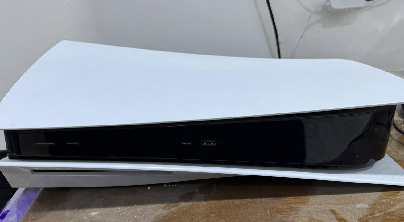 بلي 5 فات نضيف استعمال قليل مع كامل ملحقاتة والكارتونة والجويستك سعر 600 وبي مجال


**إذا كنت صاحب هذا الإعلان وتريد حذفه لأي سبب، رجاءا أرسل رسالة إلى الدعم الفني**