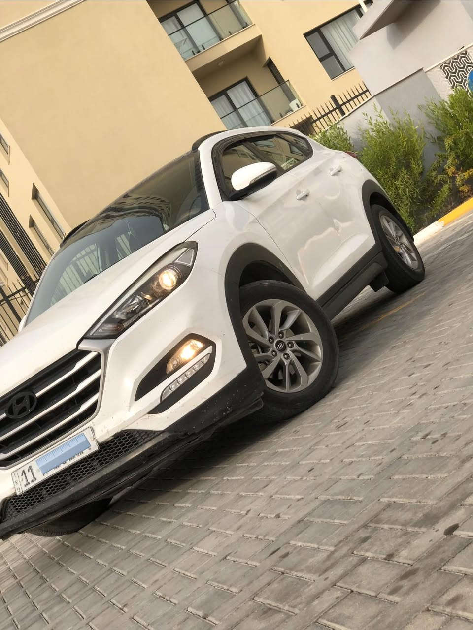 السلام عليكم..للبيع
توسان ٢٠١٦ خليجي فول ١/١  رقم بغداد مصبوغه حزام بدون حادث ولا دواخل شواصي ولغود مكفولات
مكينة ٢٠٠٠ دوش لا تبخير ولا تنقيص
گير مكفول تبريد ثلج ❄️ صدر وتايرات جديد ماشيه ٩٥ كيلو
مواصفاته/ پانوراما طگتين/كشن كهرباء/اشاير بالمري/تحكم ستيرن/قطعتين تبريد/مري شفط/كامره دواره وحساسات بلادي/٥ ويل كب
السياره جاهزة وعليه ادامه كامله
مكاني بغداد الكرخ
السعر ١٣٦$
***********
