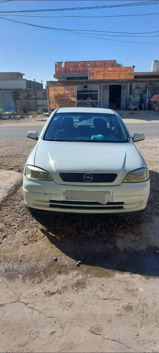 اوبل استرا مديل 2002 سياره بلاديه على وضع الشركه الاصليه كله بلاد كشر وداخل بدون ضربه وبدون صبغ الكشر كلش نضيف باسمي رقم بغداد مكاني بغداد عامريه وابو غريب السعر 60 وبيها مجال بسيط ***********
