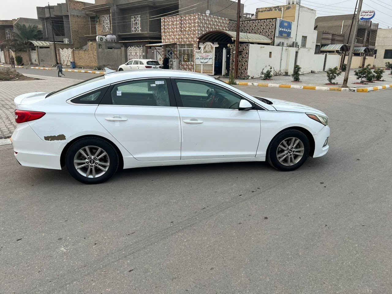 السلام عليكم سوناته موديل 2017وارد أ مريكي سياره مكفوله من ضربه وتبديل ضره دعاميه مامي وهنا بلعراق صاره بيه صبغ اثر تكشر تقريب 3 قطع وباقي سياره مكفوله سياره جاهز من تخم تاير من حداد مامي خلفي مكينه وكير مكفولات ماشيه 120  موصفات نص فوال رقم سياره واسط مشروع وطني سنويه جديده ورقم جديد وهزه جديده تحويل مباشر مكان سياره بواسط سعر 113 رقم تلفون ***********رقم ثاني ***********
