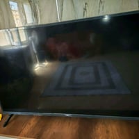 شاشه LG كامل مواصفات مع الضمان حجم50 السعر ٤٠٠ 07716919369