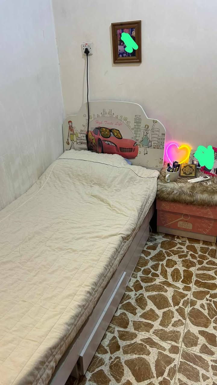 غرفه طفل ٤قطع كنتوها ٣ بيبان نظيفه
السعر ٢٥٠
بابل بكرلي شارع ٢٠


**إذا كنت صاحب هذا الإعلان وتريد حذفه لأي سبب، رجاءا أرسل رسالة إلى الدعم الفني**