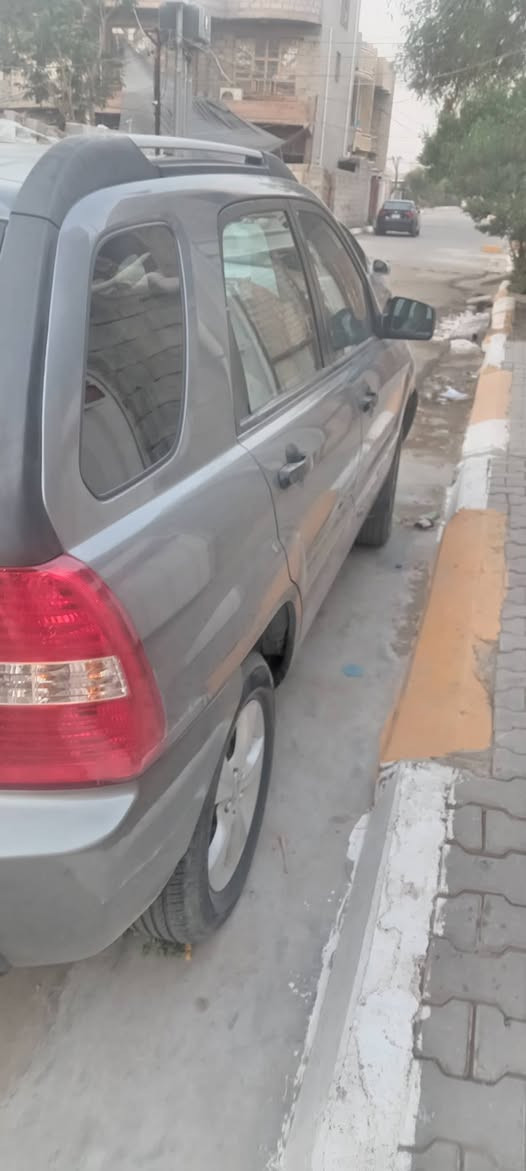 السلام عليكم سبورتج 2008رقم بغداد دولي باسمي كير محرك مكفولات تبريد شغال سونار موجود بالمنشور تخم تاير السعر 105وبيها مجال مكان ديالى بعقوبه رقم مبايل ***********
