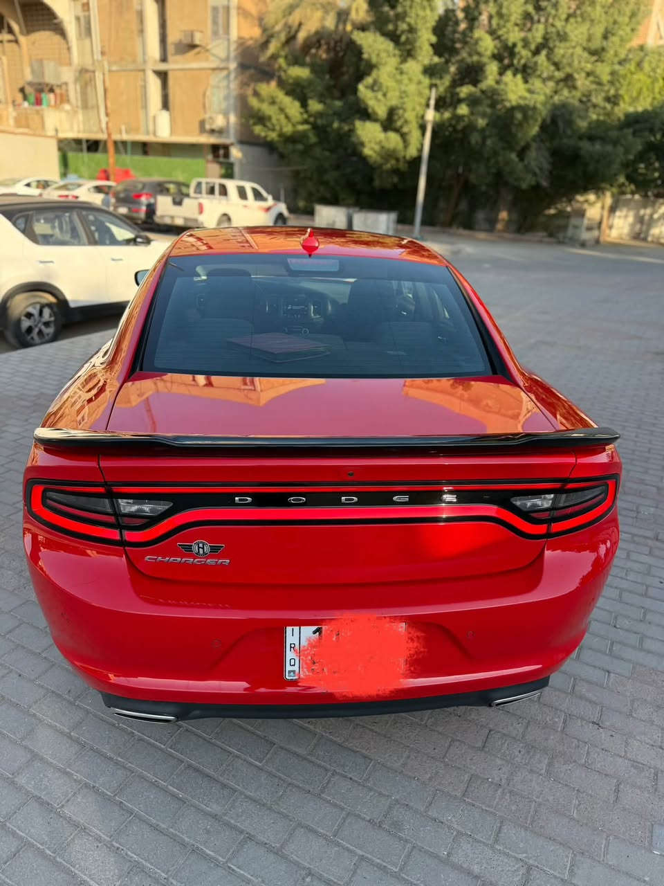 سلام عليكم

دوج جارجر الاصدار الاخير لون مميز 2023 اصل  وارد امريكي كفالة عامة 

‏2023 Dodge Charger (Latest call)

موصفات sxt 

شاشة كبيرة انفكيشين 

كامرة خلفيه 

تحكمات سيترن كامله 

مانع انزلاق 

تويل 

ويلات GT قياس 20

محرك 3600cc

وباقي موصفات الجارجر المفروفه 

بااسمي اني مستورده شهر 8/2025 

رقم بغداد بااسمي 

ماشيه 90

سياره استعمال شخصي 

بدون اي نقص جديده جداً 

مكان سياره بغداد 

الي يدور سياره جديده مال جناي 

للتفاصيل اكثر 

***********
