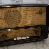 راديو قديم • سيرا هولندي • حالة جيدة