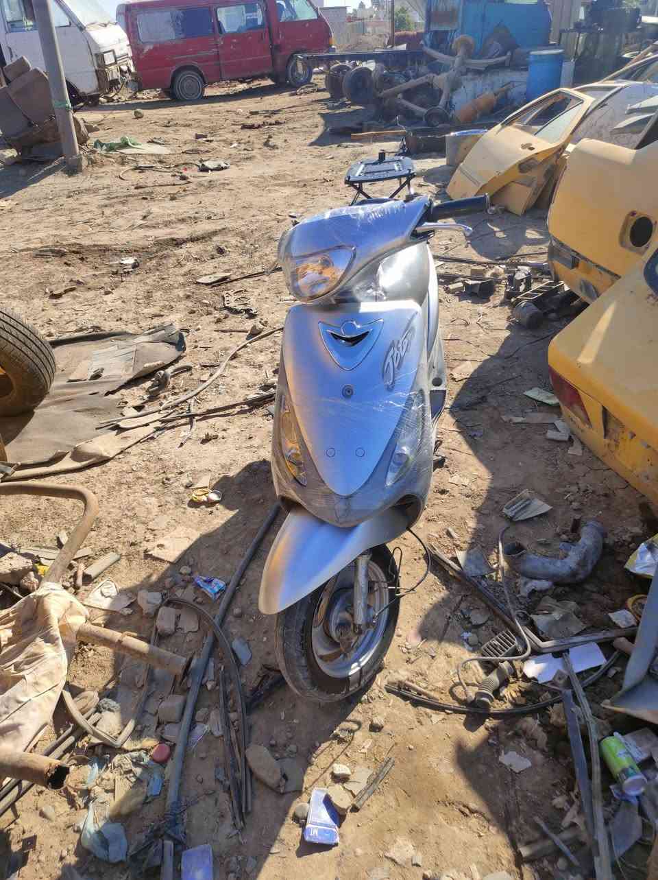 # ماكس منغولي.
بوشه 49 ابلاد صالنصه FM

كهربائيات كله شغاله دراجه جاهزه فقط الكلوب الوره شايله بسبب يكعد الباتري الدراجه تشتغل سلف هندر نكره سعر 550 أو بيه مجال  ناصريه مركز مدينه ***********

.
