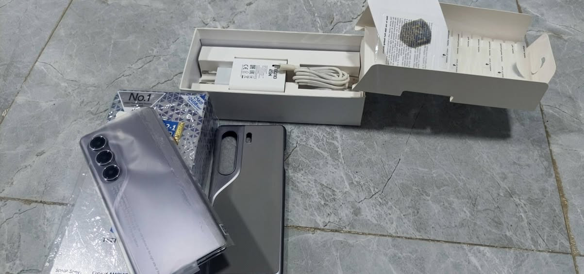 سلام عليكم
TECNO CAMON 40 Pro 5G بعده جديد 
كامل ملحقات ونظيف الجهاز وكلشي ما بي ولا طخه 
ذاكره 256 عشوائية 12+12 
السعر 345


**إذا كنت صاحب هذا الإعلان وتريد حذفه لأي سبب، رجاءا أرسل رسالة إلى الدعم الفني**