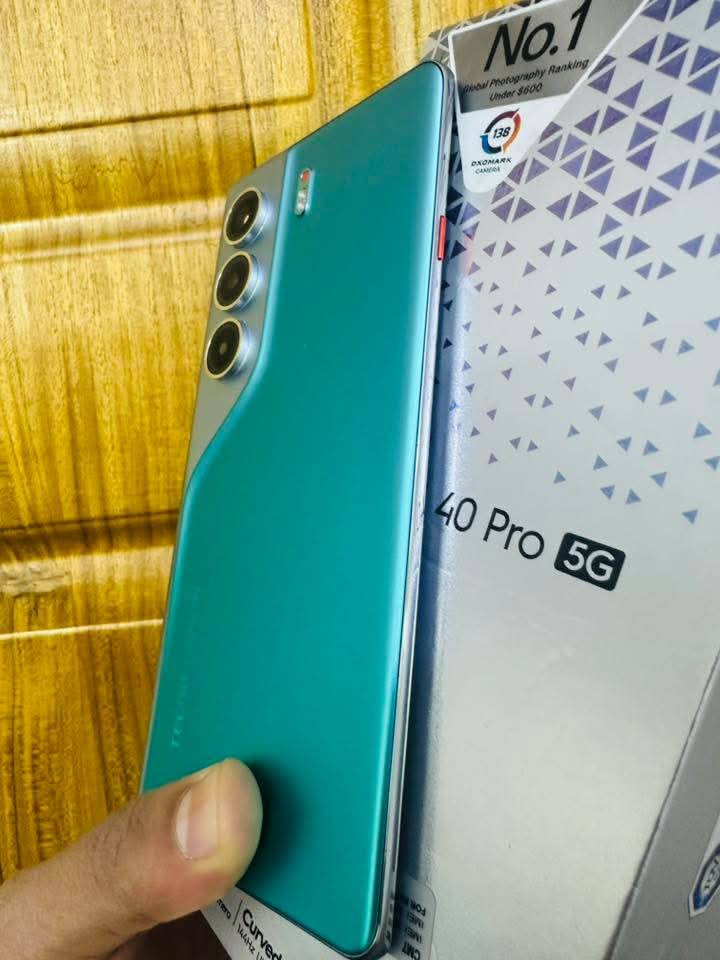 تكنو كامون 40برو 5G
تكنو كامون 40 برو 5g جهاز نضيف جديد مامفتوخ ضمان من العطل. او صيانه 
غراضه كامله
 ذاكره 256
داخليه 12+12
يشغل. 90فريم بوبجي.
السعر. 250قفل.
بيع. او مراوس. تعال. خاص. وشعندك اجهزه البيع. راسل. خاص. فقط داخل كربلاء توصيل. متوفر.

***********
