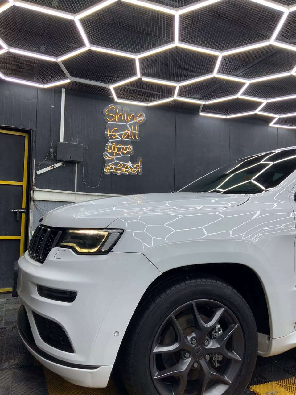 جيب 2020 S سياره جديد وكاله مكفوله من صبغ وبيها سونار مرفق مع صور مكان سياره بغداد 
السعر 315وبي مجال بسيط
للتواصل ***********
