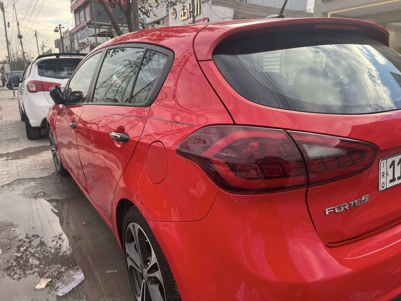 فورتي 2015 ب 92 ورقه
بصمة 
مري شفط 
رساله ترحيب  
بصمة ابواب 
1600 تيربو 
جكات سرعة 
4 قطع صبغ 
ماشيه 110 
سياره جاهزة 
بغداد الغزالية 
***********
