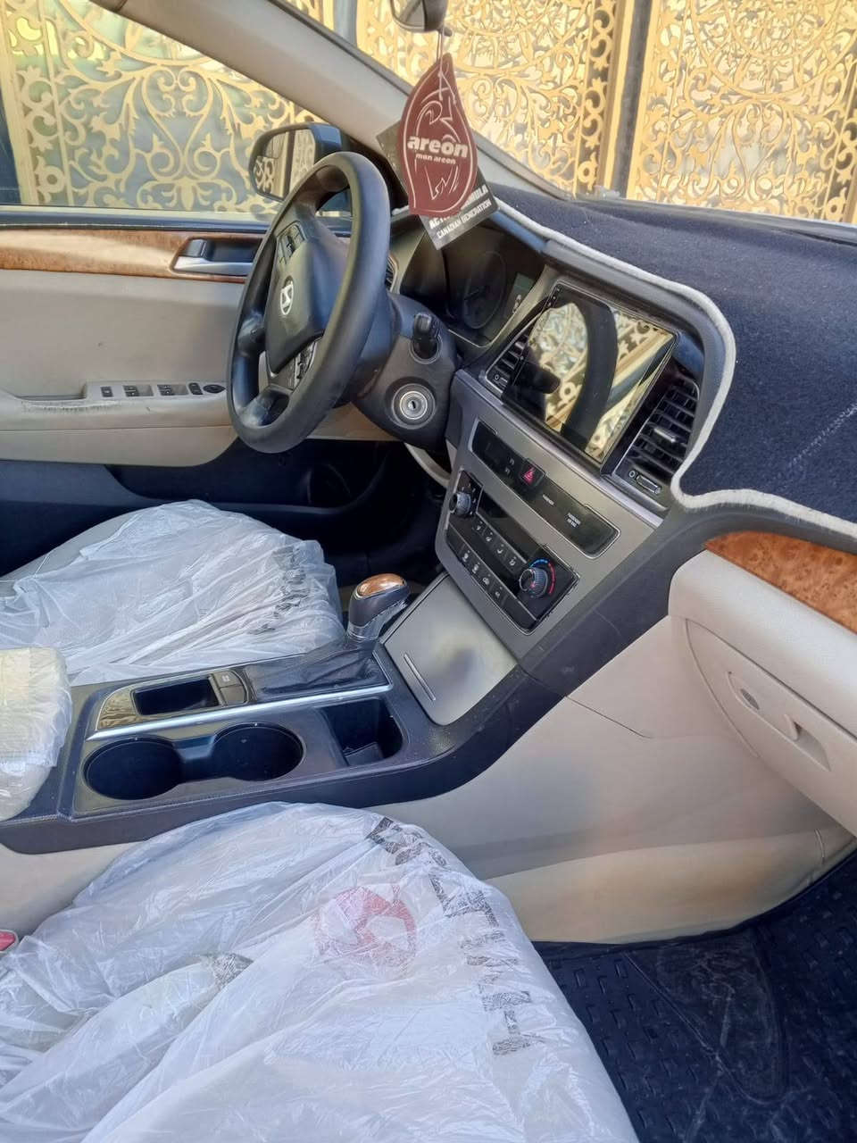 سوناتا موديل 15 رقم بغداد وارد امريكا تحويل مباشر باسمي بالفلوجة سعرها 105 ضررها  بنيد وباب السائق من أمريكيا ابيع واراوس ***********
