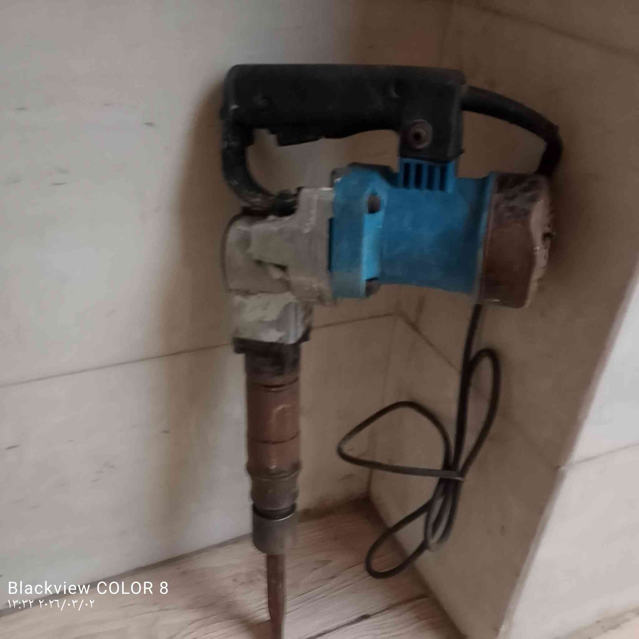 سلام عليكم دريلات كسار السعر لواحد 70 دريلات تقشير سعر الواحد 40 لستفسار ***********
