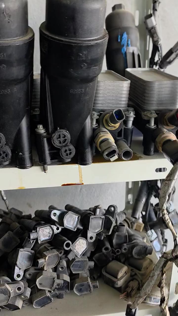 السلام عليكم
برادو محرك 3600 امريكي سعر القطعه ٨٠.٠٠٠ الف فقط 
يتوفر خدمه توصيل جميع المحافظات ٥.٠٠٠ الاف فقط 
التواصل واتساب فقط او الاتصال على الرقم ***********
