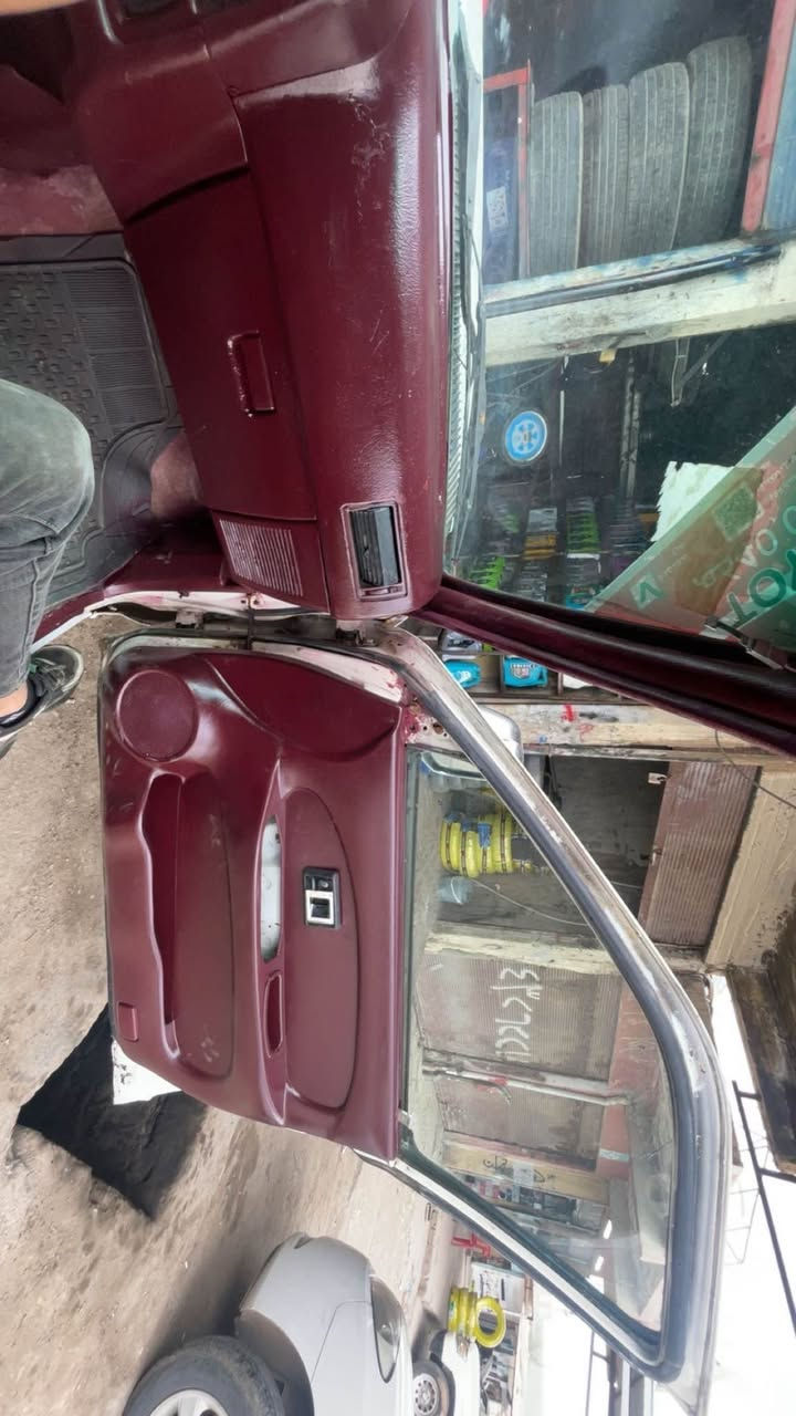 پيكه م دير
موديل 2006
گئر و مكينه و تخم شه رت
منافيس اصلي شه رت 
سعر 26ورقه و مجال Singapore


**إذا كنت صاحب هذا الإعلان وتريد حذفه لأي سبب، رجاءا أرسل رسالة إلى الدعم الفني**