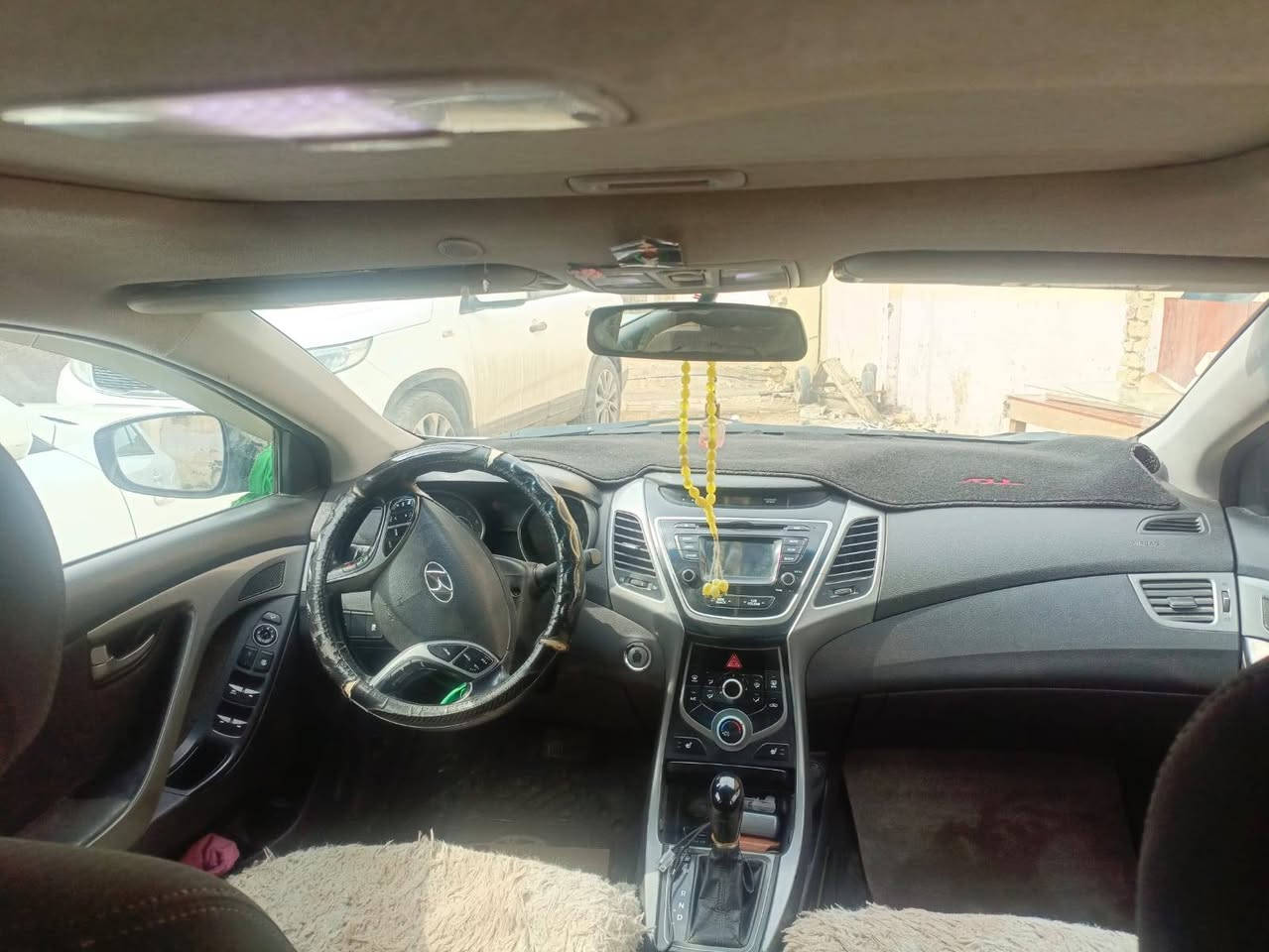 النترا
مديل 2016
محرك 200 دوش
ضربته امريكيه جاملغ خلفي اوباب  اوبالعراق جاملغ امامي جهة سائق والباقي ليبل واحد
فول مواصفات 1/1 
بصمه 
تحكم ستيرين 
اشاير مري 
بانوراما 
تدفئة وتبريد كشن  
شاشه 
كامره
حداديه وصدر جديده 
تكم تايرات سياره جاهزه لل اخير 
مكان سياره بابل القاسم 
السعر 113وقابل للتفاوض 
*********** اتصال +واتس فقط
مع تحياتي للجميع 🤍
