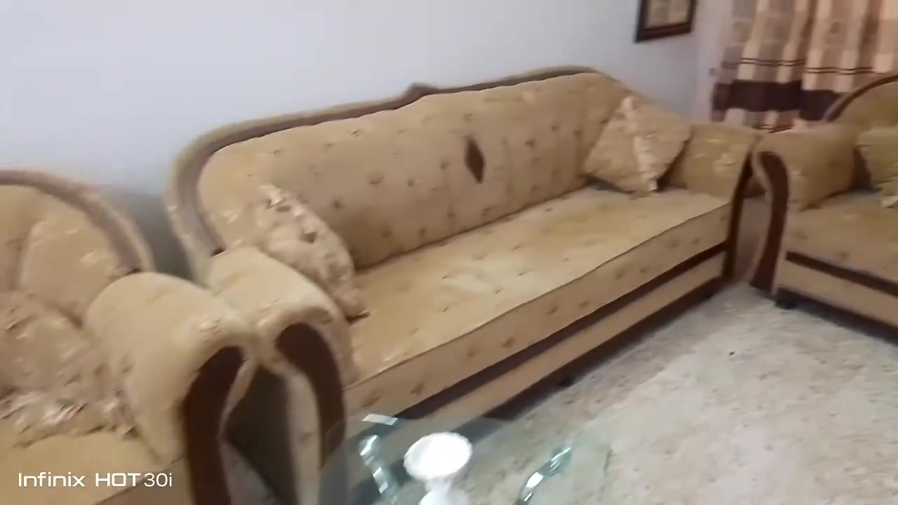 للبيع طخم تركي 5 قطع 
السعر 250  الف 
المكان / حي الإخاء


**إذا كنت صاحب هذا الإعلان وتريد حذفه لأي سبب، رجاءا أرسل رسالة إلى الدعم الفني**