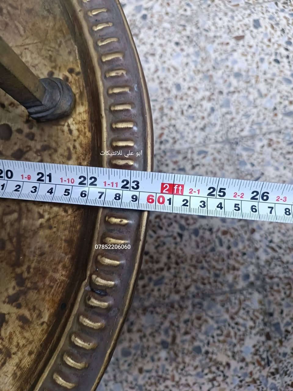 منقلة دلال عربية 
أنتيك من الزمن العثماني
منقل نحاس مع الصينية 6 أرجل وزن ثقيل ١٢ كيلو نظيفة جدآ للتواصل ع الخاص أو على الرقم ***********
