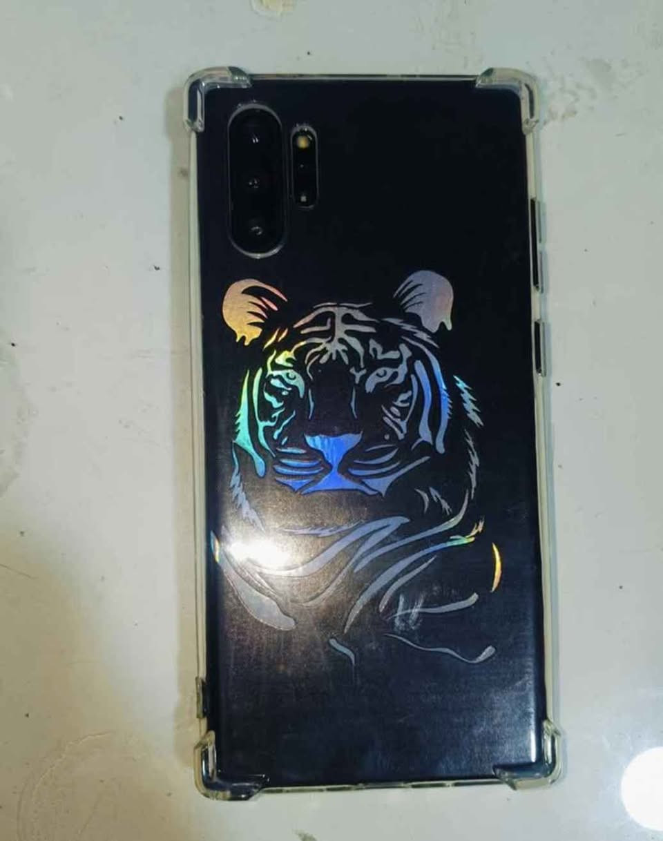 الجهاز شغال تمام النسخه خط واحد 5g بس فى نقطه فى الشاشه سوده عليه ضريبه 1800  موضحه فى الصوره الباغه سليمه 100٪ والظهر مكسور الجهاز فاضى بيع او بدل ميت غمر, الدقهلية


**إذا كنت صاحب هذا الإعلان وتريد حذفه لأي سبب، رجاءا أرسل رسالة إلى الدعم الفني**