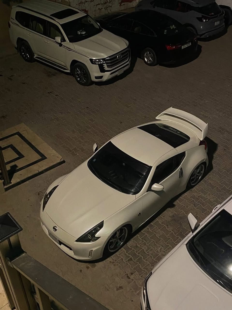 للبيع او المراوس حسب القناعة السيارة جانت مخزنه ب٢٠٢٠ طلعت للشارع اني ثالث مالك الها
- [ ] نيسان z370 
- [ ] موديل 2016
- [ ] ماشية ٤٤ الف
- [ ] كير ومحرك كفالة
- [ ] السياره فقط صبغ قطعتين جاملغ خلفي وصندوك
- [ ] عليها تزويد فول هوائيات داون بايب واي بايب سنكل اكزوز ودبة فورتك ريمونت وانتيكات شورت تيوب مع برمجة hp tune وعليها براد دهن جبير ومروحة عاصفة يعني حماوة تنساها
- [ ] لدات وعدسة لايت متغير الالوان
- [ ] وبيها سبويلر عالي سعرة ٦٠٠ دولار
- [ ] ويل اصلي ياباني ١٩ تو سايز ومهبطة السيارة
- [ ] مكان السيارة بغداد للسيدية
- [ ] السعر ١٢٨ وماتوقع اكو هيج نضافه بهيج سعر
- [ ] رقم الهاتف ***********
