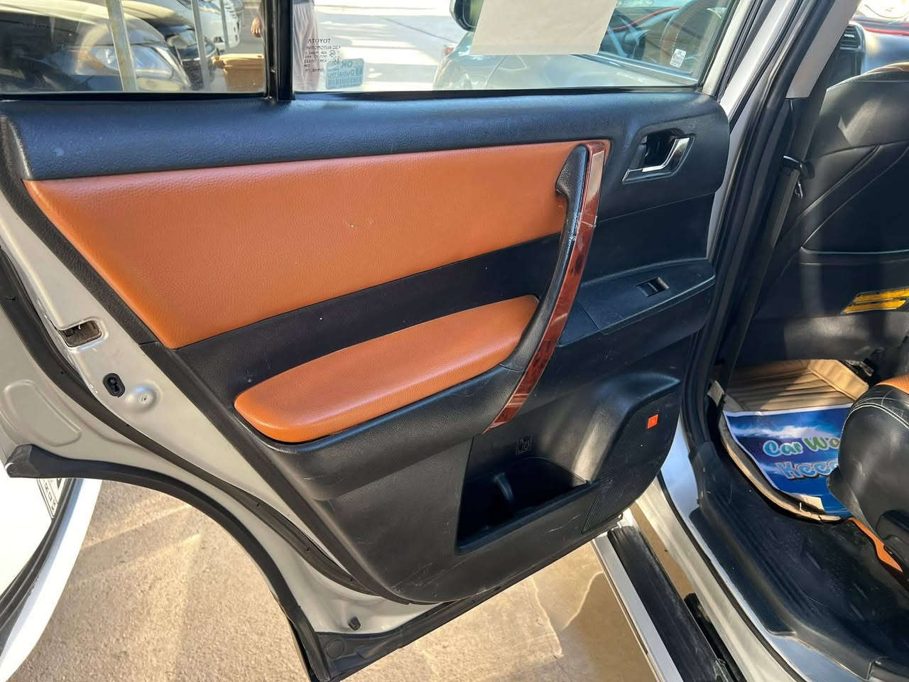 تيوتا هايلندر 
فول  لمتد
محرك سته
موديل 2011
صبغ حزام 
رقم انبار انكليزي
تحويل مباشر 
السعر 155$وبيها مجال
للاتصال ***********
العنوان الانبار قضاء حديثه 
الحي العسكري
