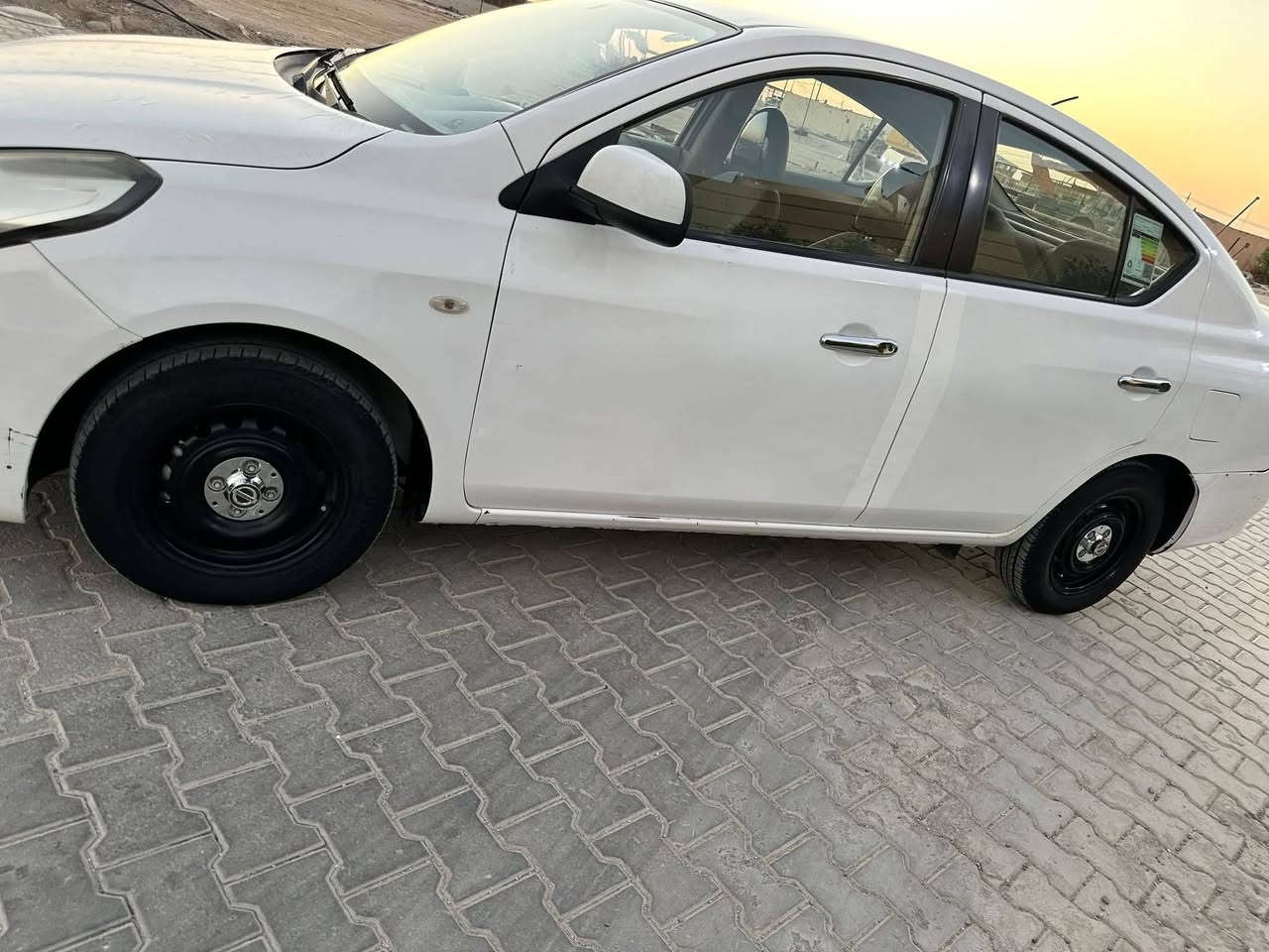 سلام عليكم
نيسان صني موديل 2018 ام البليته الزركه السيارة بيها بلجاملغ الايمن صبغ والجاملغ الايسر مطبعينة بدون ضربة دواخل والشواصي لاضربه بدنه مكفوله السياره حلوه بمعنى الكلمة مواصفات السيارة تحكم ستيرن بلاجكتور سبايدر حساس خلفي مانع انزلاق اي بي اس كير ومكينه وضع شركه تدفئه تبريد وضع شركه حداديه جديده تخم تاير
ملاحظة /سيارة بسم شركه تريد تحويل تكطع 15 ورقه من حسابها يصير سعرها ب 80 تريد وكاله انت تكطع من
 حسابها 15 ورقه سعرها 95 قفل لاستفسار الاتصال *********** ☎️ مكان السياره نجف
