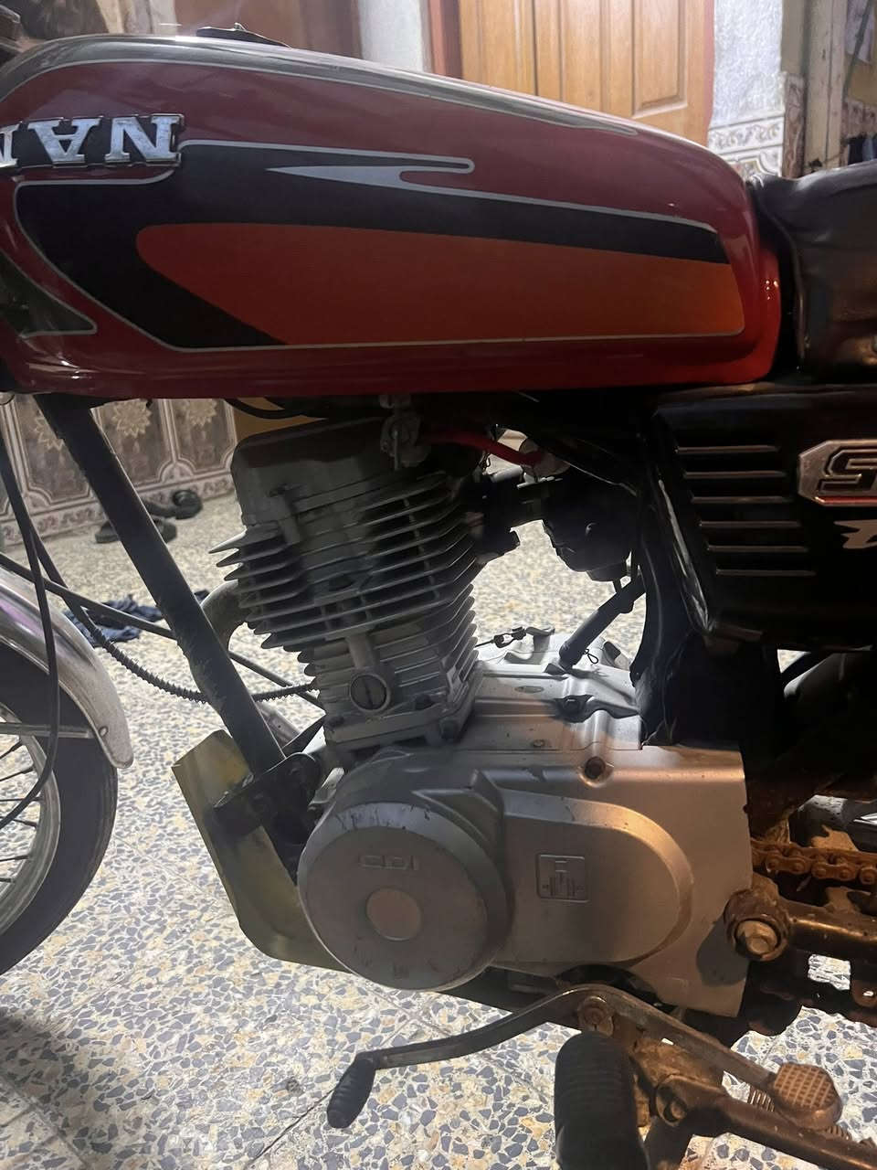 السلام عليكم دراجه نامه شلامجه لبيع 
اوراق 
السعر 850وبيه مجال قليل 
الرقم ***********
العنوان البصره الحيانيه شارع السيد
