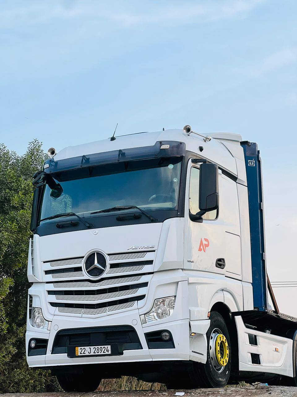 للبيع موديل 2014 حجم 51 فول عادي 
***********
