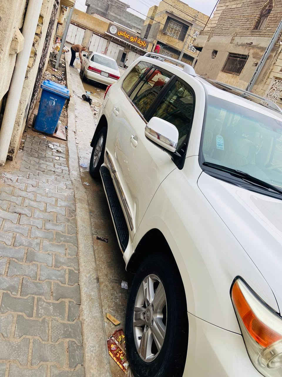 السلام عليكم
لاندكروزر 2014 بريميه فول مواصفات.
المحرك 4700.  v 8
فتحه سقف
المرايات كهربائية 
٣ كامرات 
حساسات امامي وخلفي
مكفوله من الصبغ ما عدا الدعاميه بيها صبغ 
بيها بارد قليل كد اربع أصابع او اقل
البصره قضاء المدينه
السعر 396 
والي تعجبه ما اقصر وياه ويدلل.


**إذا كنت صاحب هذا الإعلان وتريد حذفه لأي سبب، رجاءا أرسل رسالة إلى الدعم الفني**