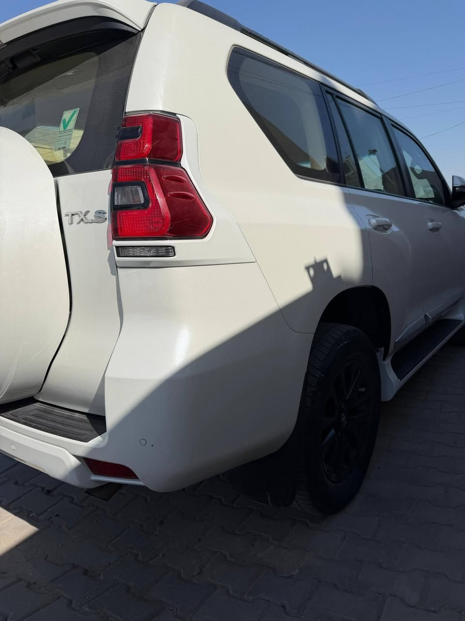 السلام عليكم
برادو ٢٠٢٣ TXS للبيع او مراوس 
كشنات جلد 
كشنات كهرباء 
سبعه راكب 
ثلاجه 
فول تحكمات  
مري شفط 
زنون 
حساس امامي خلفي 
ماشيه ٩٣ 
السعر  ٤٤٠٠٠ الف دولار 
للأستفسار  *********** 
أحمد العبيدي
