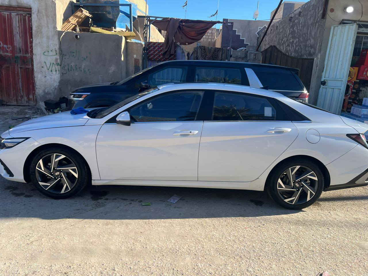 سلام عليكم النتره ٢٤ تجميع
مكينه ١٥٠٠ دبل نوزل ***********

للبيع او مرواس بلنتره وارد امريكي

مكفوله  فول مواصفات حداديه كير مكينه تخم تاير تبريد جديده  داخل اسود
السعر  ١٤٠ وبيهه مجال
