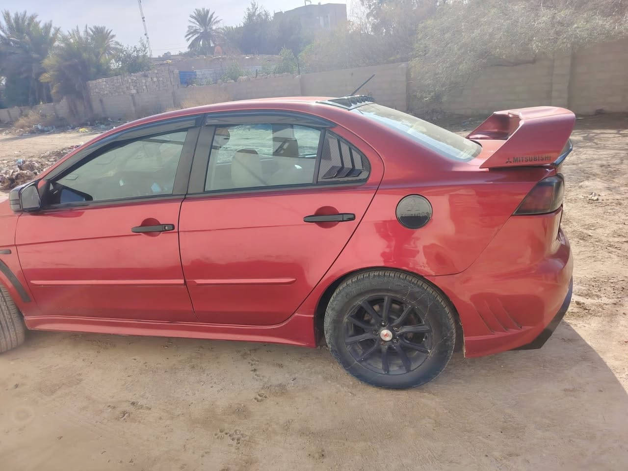 السلام عليكم
من رخصة الادمنية اخوتي 

لانسر قرش 🦈 للبيع 

موديل 2015 خليجي محرك 2000 ماشية 164 الف سيارة جاهزة ولله الحمد محرك كير صدر امامي خلفي جاهز تبريد تدفئة شغالة تخم تاير باتري جديد متصرف عليها ربع شغل او اطلع للشارع گبل سيرفس كامل منظومة البانزين فلاتر دهن محرك او دهن كير السيارة بيها مواصفات تشغيل عن بعد كيجات مال X ايفو سبلوير او دعاميات او بنيد 

محدثة وجاهزة للامانة السيارة حادثها جاملغ خلفي ايمن او باب والباقي مصبوغ مال تحديث من دعاميات او بنيد رايدها ب 115 $ ورقة او بيها مجال بسيط للتواصل ☎️ 

***********

عنواني بغداد العامرية او ابو غريب 

تحياتي للجميع
