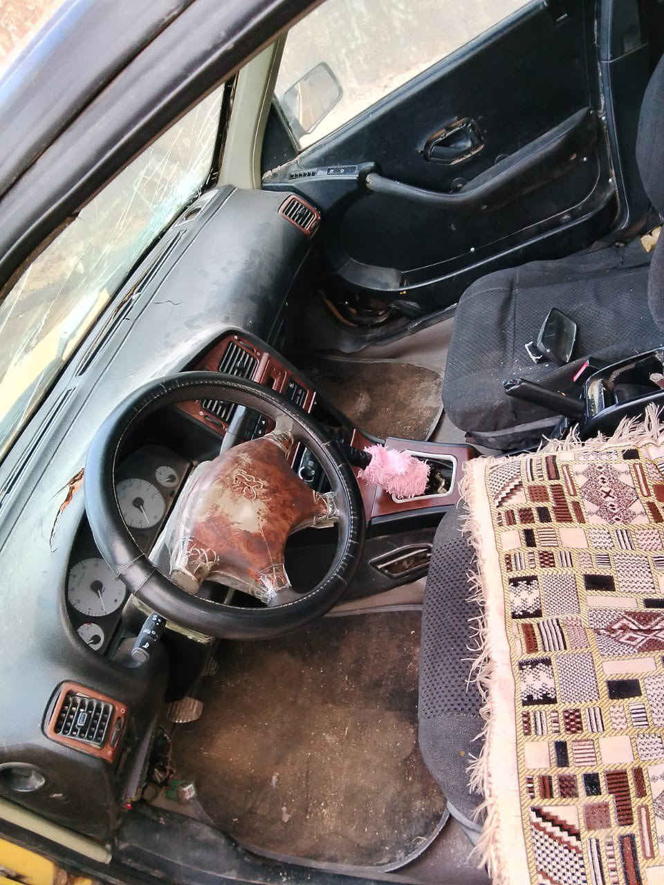 السلام عليكم سيارة بيجو بارص موديل ٢٠١١سنوية نافذة ب٢٠٢١  رقم بصرة صدامي  ما واصل راعيها 
للبيع او المراوس السيارة جاهزة مكينه وكير وحدادية وصدر  وكهربائيات السيارة نقصها بطاين بيبان جهة السايق وبك لايت  
السعر ١٠$. وبيها مجال حك الجية المكان كربلاء طويريج 
للاتصال او الاستفسار المراسلة ع الواتساب رقم الهاتف 
***********
